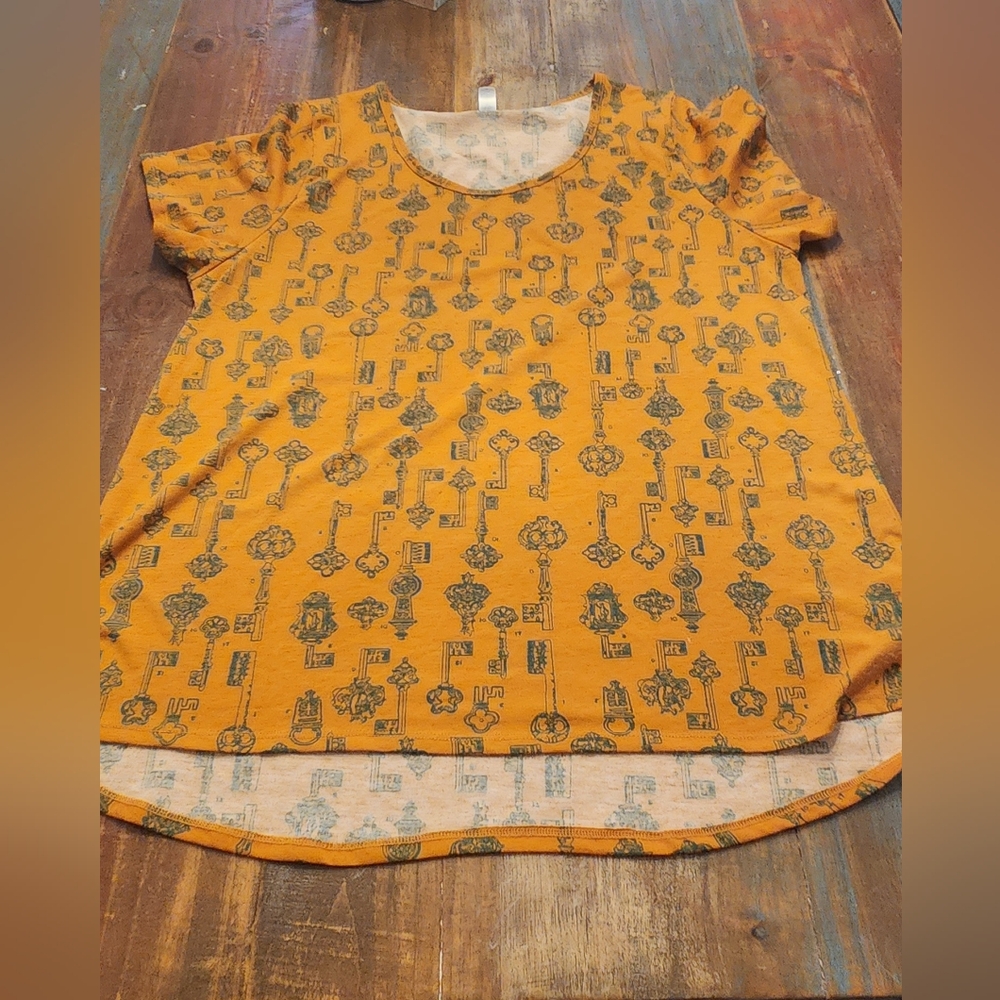 Plus Lularoe Perfect Tee